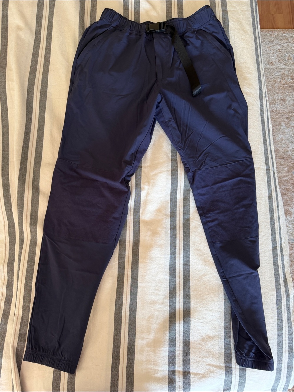 ALO Navy Jogger Pants with Elastic Waist